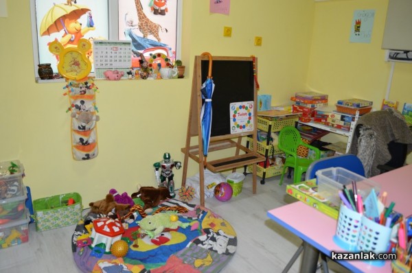 Модерни методи за стимулиране на детската реч и терапия по Монтесори вече и в Казанлък