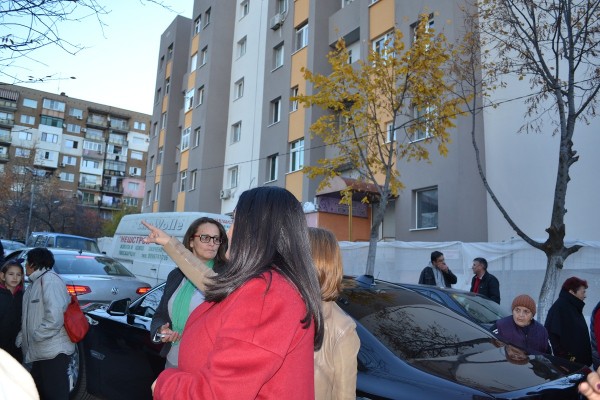 Министър Лиляна Павлова и Кметът Галина Стоянова инспектираха санирането на блокове в Казанлък