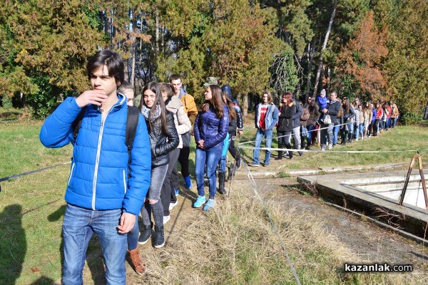 Деца в казанлъшкото поделение