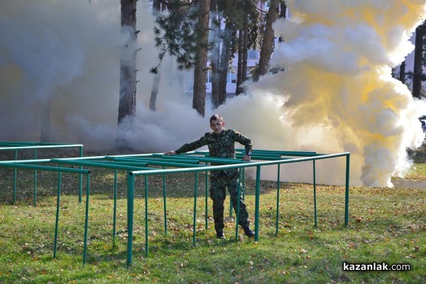 Деца в казанлъшкото поделение