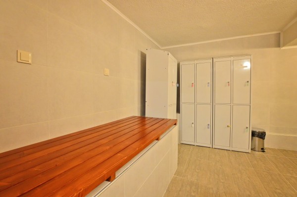 Басейн с минерална вода отвори Хотел „Казанлък“