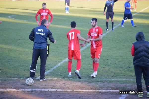 „Розова долина“  разгроми „Елхово“ в последния си домакински мач за 2016-та