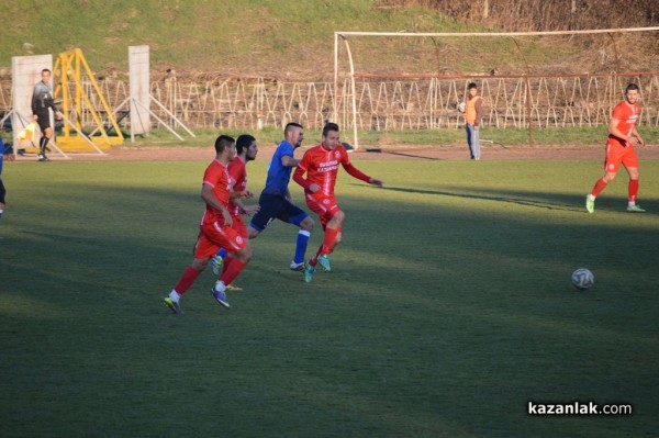 „Розова долина“  разгроми „Елхово“ в последния си домакински мач за 2016-та