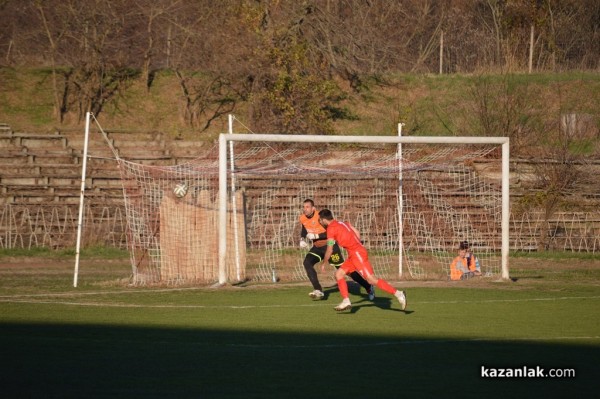 „Розова долина“  разгроми „Елхово“ в последния си домакински мач за 2016-та
