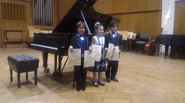 Учениците на Елена Юлиянова спечелиха 8 престижни награди