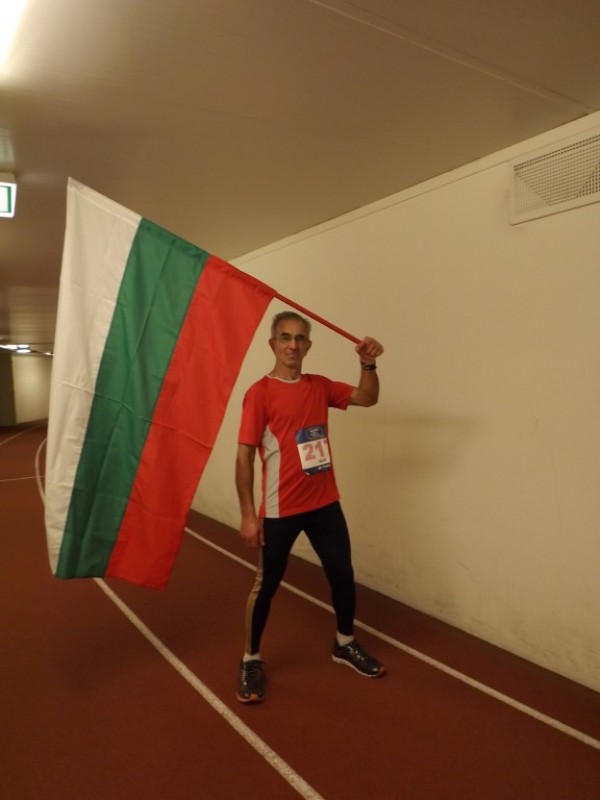 На 68 години Ради Милев подобри 2 световни рекорда