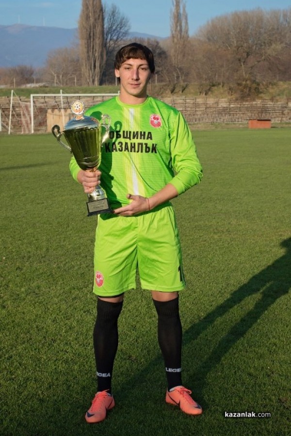 Футболистите на „Розова долина“ се снимаха за календар