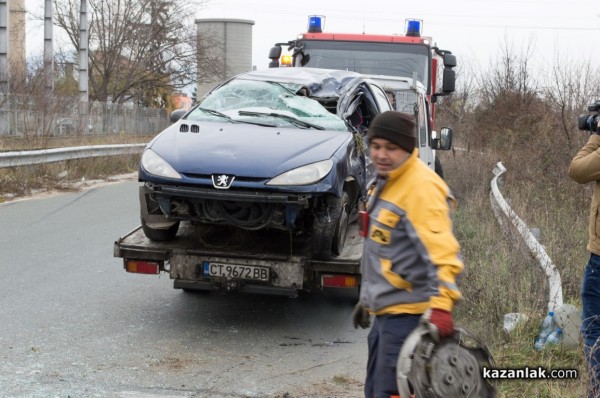 Дърво спаси живот, при катастрофа на обиколния път