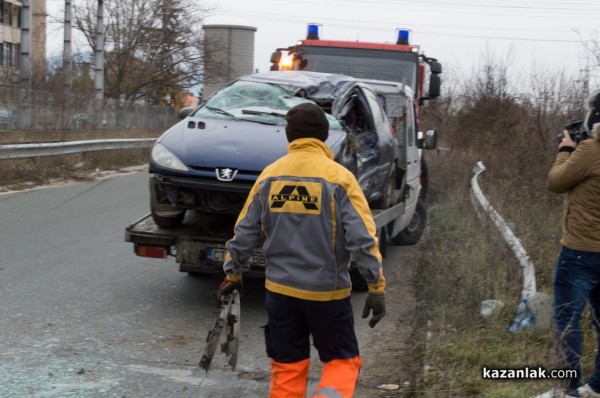 Дърво спаси живот, при катастрофа на обиколния път