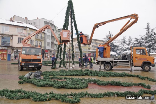 Казанлък се събуди със снежна покривка- Честит първи сняг /видео/