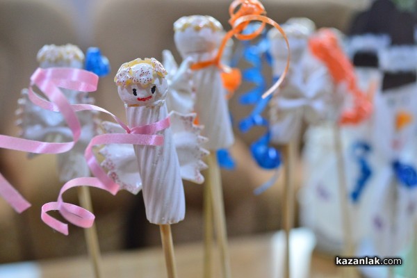 Енина се готви за голям Никулден тази вечер