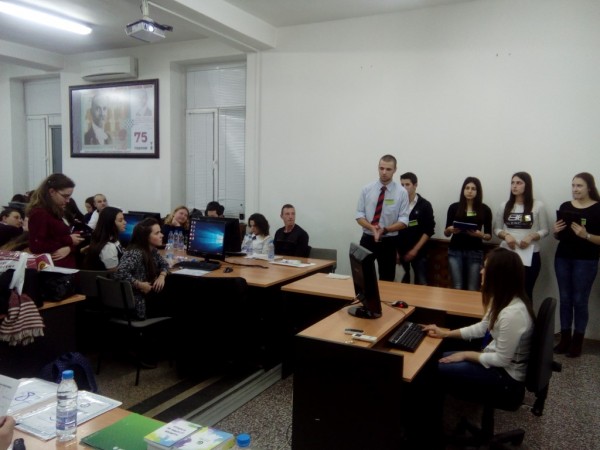 Ученици от ПГЛПТ участваха в престижно състезание по банкиране в Стопанската академия в Свищов