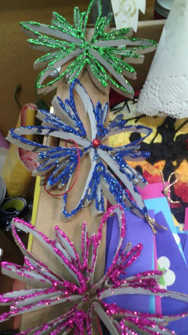 Коледен базар за бездомните животни в Казанлък стартира от събота на площада