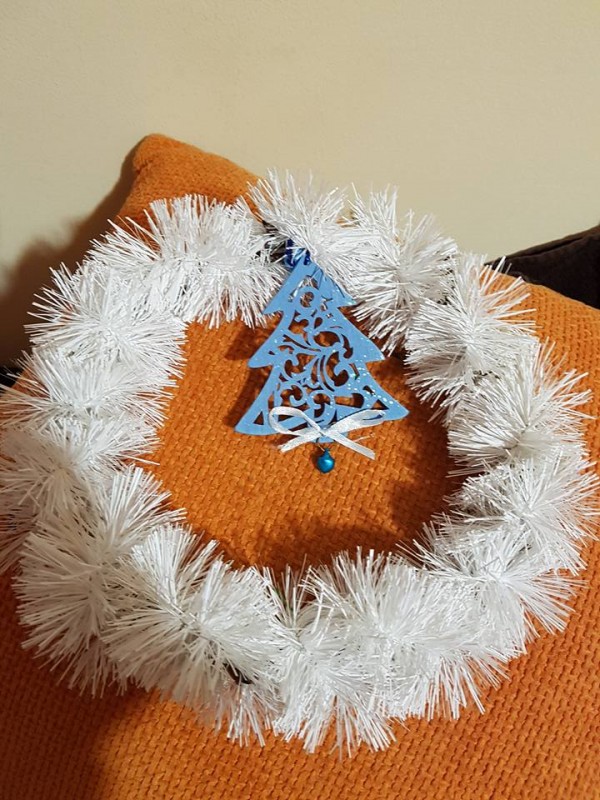 Коледен базар за бездомните животни в Казанлък стартира от събота на площада