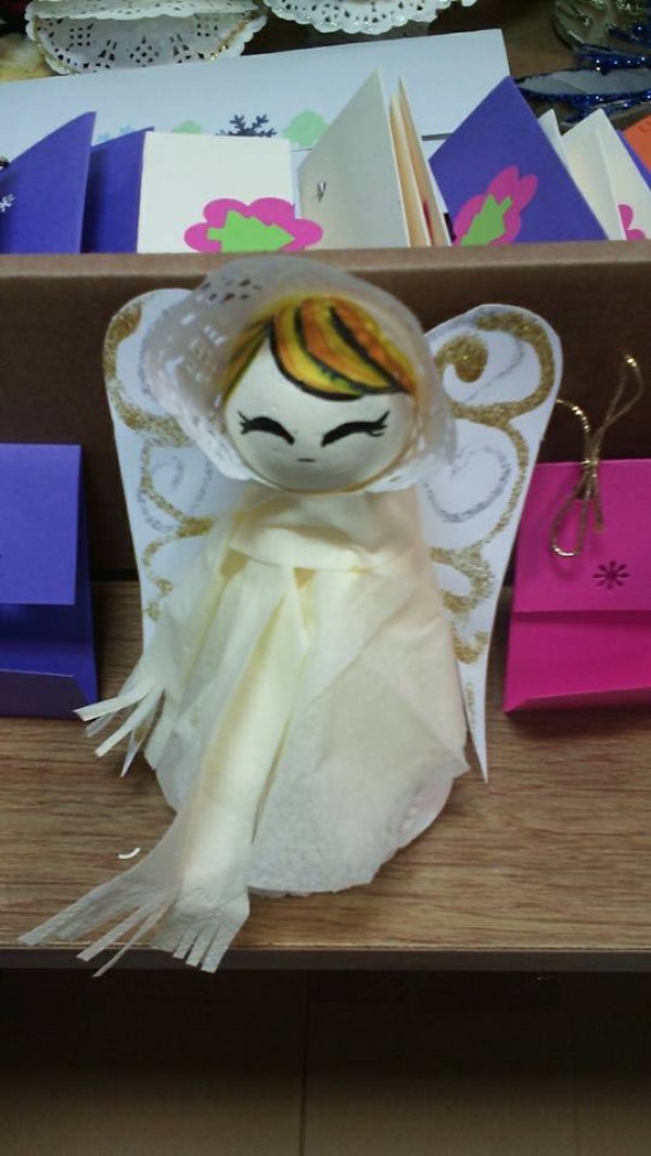 Коледен базар за бездомните животни в Казанлък стартира от събота на площада