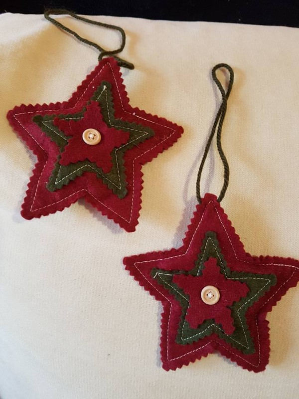 Коледен базар за бездомните животни в Казанлък стартира от събота на площада