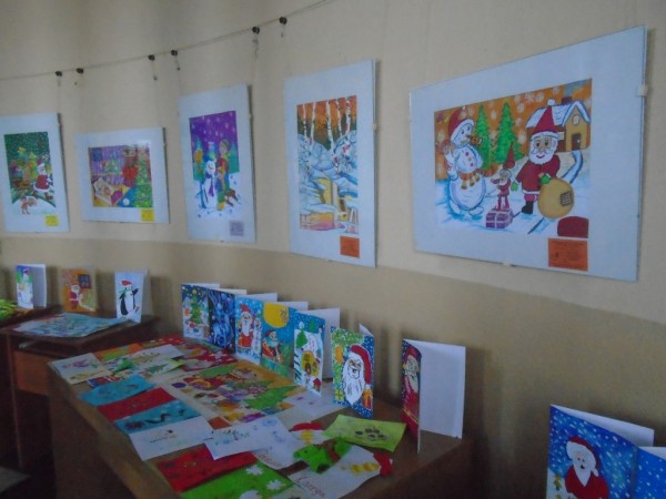 Школа “Живопис“ подреди няколко коледни изложби