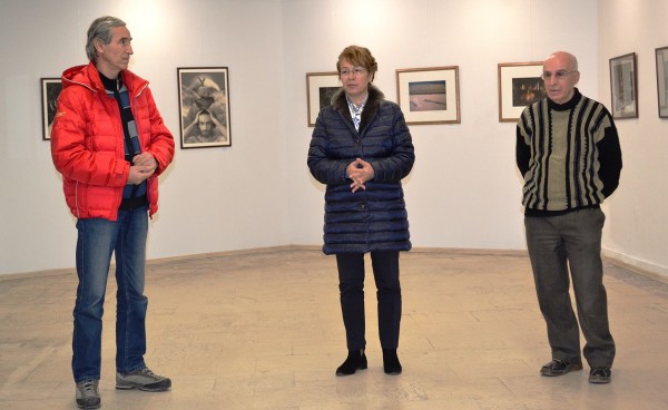 Кметът уважи откриването на фотоизложбата „Дарени“ / Новини от Казанлък