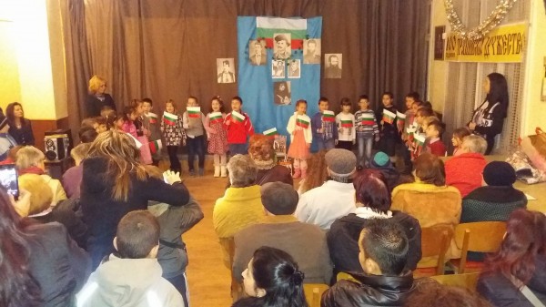 Децата от ДГ “Здравец“ гостуваха на Тракийско дружество “Кап. Петко Войвода“ 