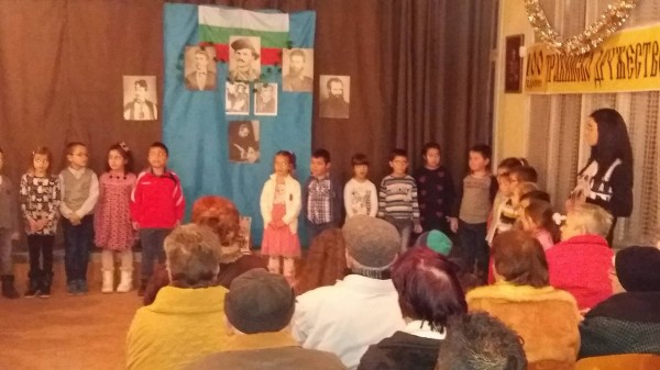 Децата от ДГ “Здравец“ гостуваха на Тракийско дружество “Кап. Петко Войвода“ 