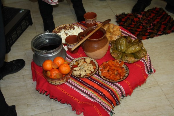 Възстановка на Бъдни вечер и Коледа направиха в ПГЛПТ