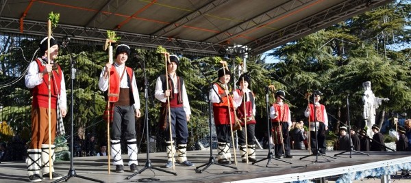 Коледарска благословия за казанлъчани 