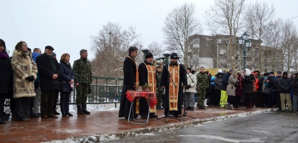 Първи Богоявленски водосвет с освещаване на бойно знаме в Казанлък