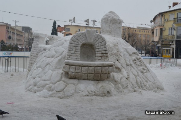 Развалят елхата, пързалката и Иглуто - остават