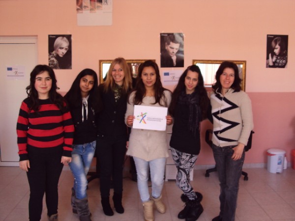 Прически и нови приятели в Профилирана гимназия „Академик Петко Стайнов“