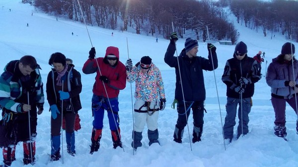 Зимен курс по ледено катерене и лавино-спасителна акция проведе АТК “Казанлък“