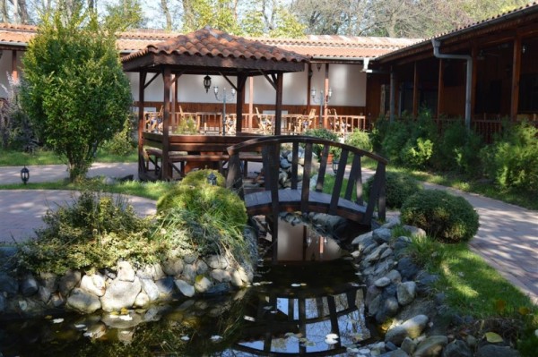 Празник на влюбените с DJ - две вечери в Ресторант ОРИЕНТ на 11 и 14 февруари