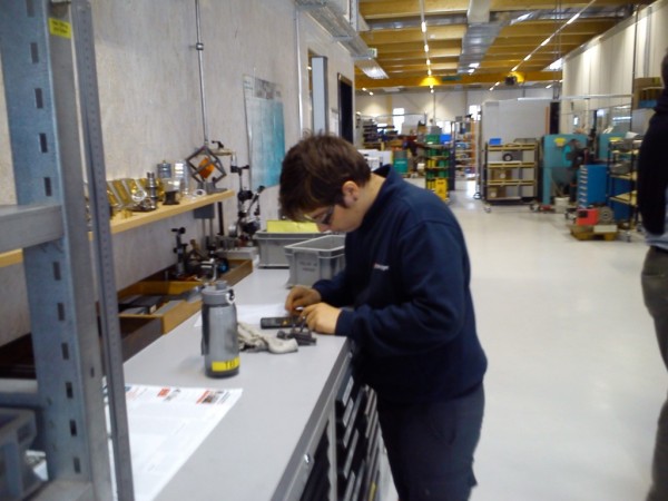 Швейцарският модел в българското образование – успешно приложен в казанлъшката професионална гимназия