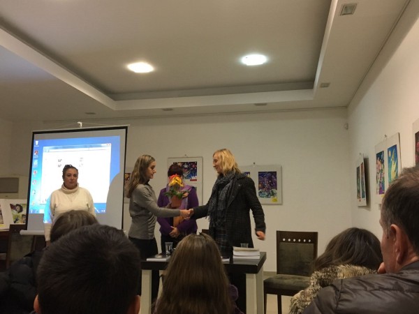 “Светлини сред сенките“ и школа “Живопис“ със съвместно представяне