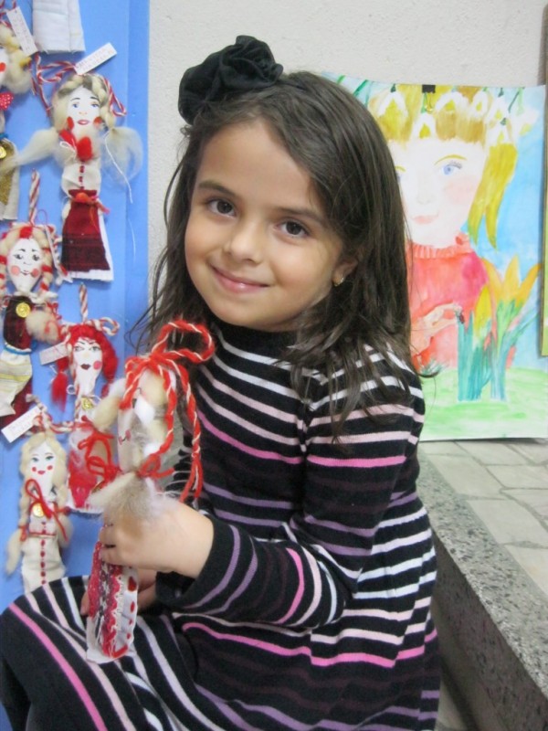 Малки художници изработиха мартенички в “Ателието“