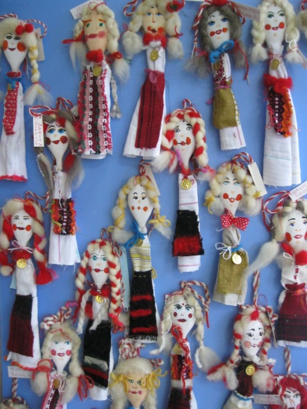 Малки художници изработиха мартенички в “Ателието“