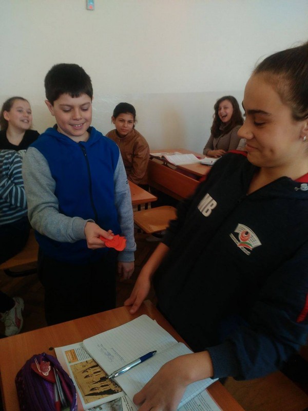 Конкурс „Любовта през моите очи“ отличи млади казанлъчани