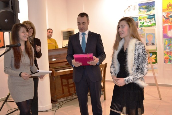 Награди за млади таланти в конкурса за Левски „Високо бесило“