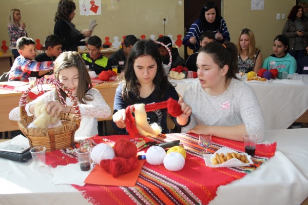 Уъркшоп за мартеници се проведе в ПГЛПТ