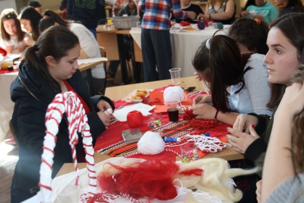 Уъркшоп за мартеници се проведе в ПГЛПТ