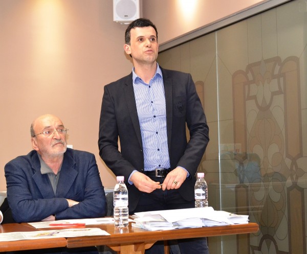 Първа среща на Кмета с домоуправители за обновяването на ж.к.“Изток“