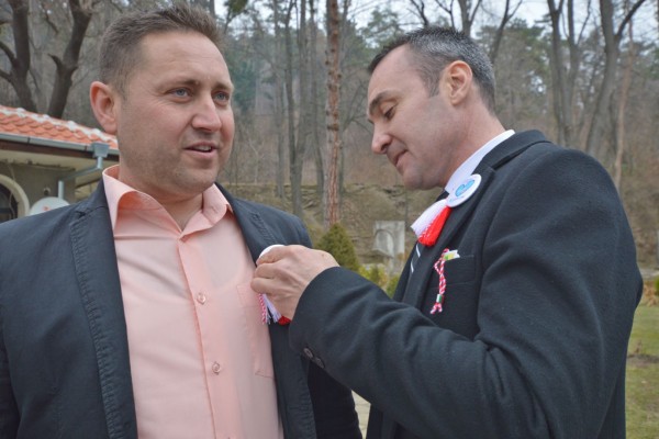 Борис Кърчев и Йоана Фильова посрещнаха колегите си от листата на ГЕРБ в Шипка