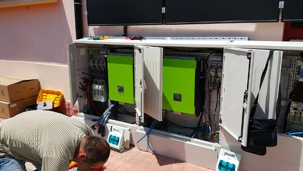 Казанлъшка фирма изгради уникална за България фотоволтаична фасада в Пазарджик