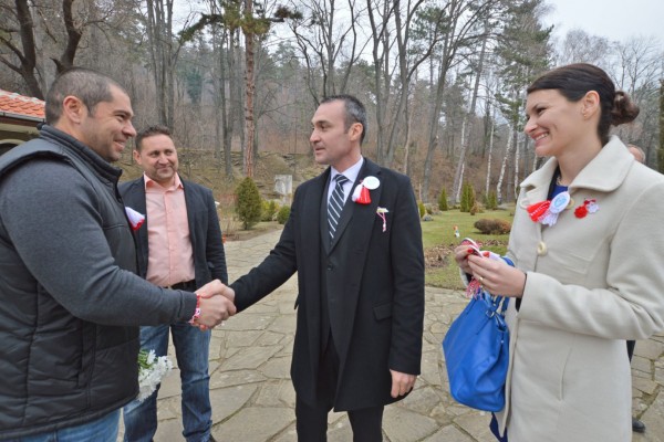 Борис Кърчев и Йоана Фильова посрещнаха колегите си от листата на ГЕРБ в Шипка