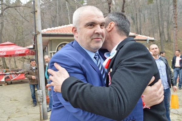 Борис Кърчев и Йоана Фильова посрещнаха колегите си от листата на ГЕРБ в Шипка