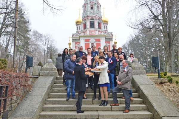 Борис Кърчев и Йоана Фильова посрещнаха колегите си от листата на ГЕРБ в Шипка