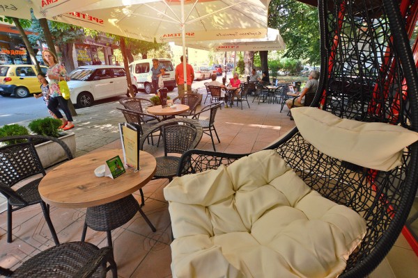 Bar&Dinner Merci  - едно свежо място за похапване в празничните почивни дни