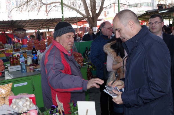 Цветанов в Казанлък: ГЕРБ ще увеличи реално пенсиите още в първата година