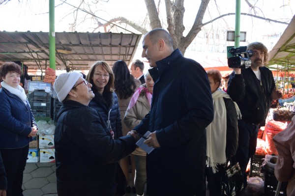 Цветанов в Казанлък: ГЕРБ ще увеличи реално пенсиите още в първата година