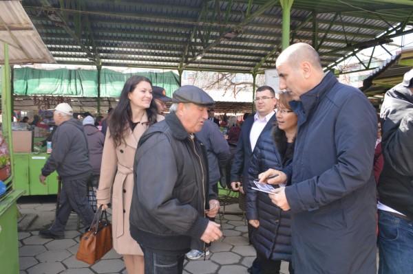 Цветанов в Казанлък: ГЕРБ ще увеличи реално пенсиите още в първата година