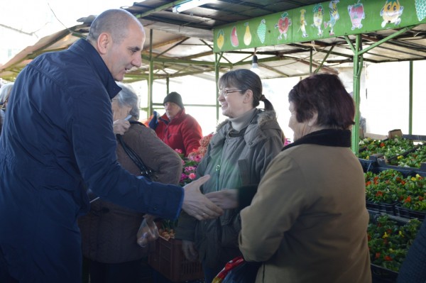 Цветанов в Казанлък: ГЕРБ ще увеличи реално пенсиите още в първата година